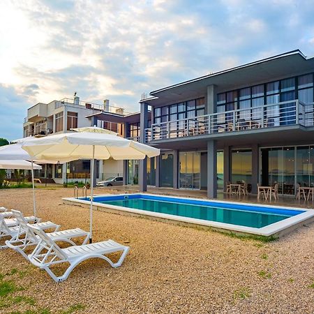 تساندريبش Green Land Hotel المظهر الخارجي الصورة