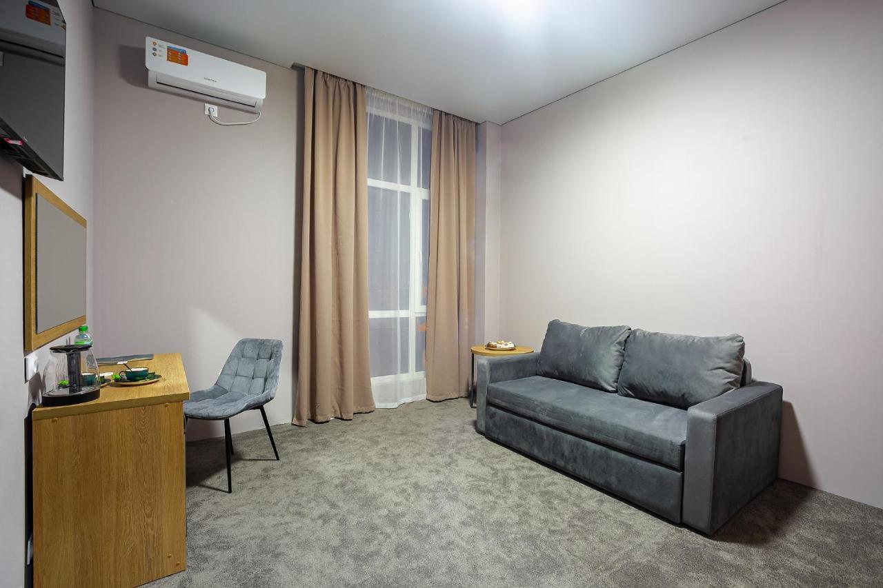 تساندريبش Green Land Hotel المظهر الخارجي الصورة