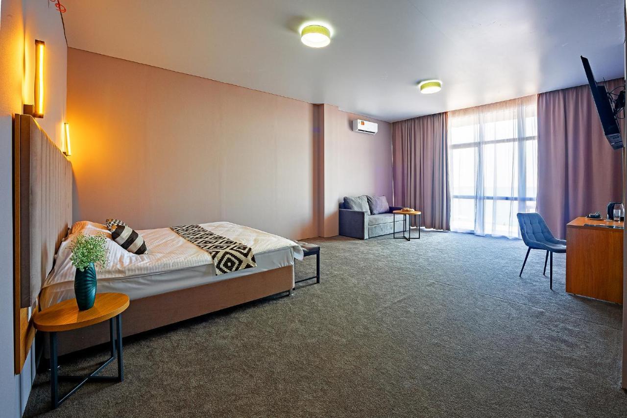 تساندريبش Green Land Hotel المظهر الخارجي الصورة